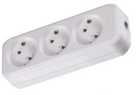 TDM ELECTRIC SQ1806-0010 Колодка розеточная 3 гнезда 2П б/з 10А 250В белая TDM